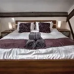 Hotel Reubens Court And *
