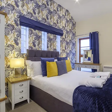 Reubens Court And Hotel *