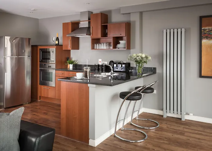 Reubens Court And Hotel