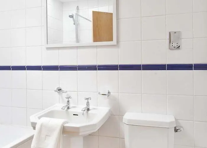 Hotel Reubens Court And *