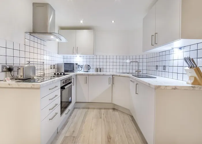 Reubens Court And Hotel *