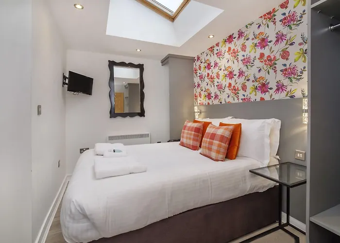 Reubens Court And Hotel