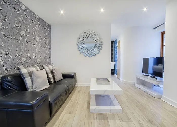 Reubens Court And * York