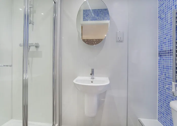 Reubens Court And Hotel *