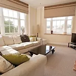 Reubens Court And
