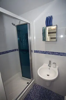 Reubens Court And * York