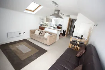 Apartment Reubens Court And *