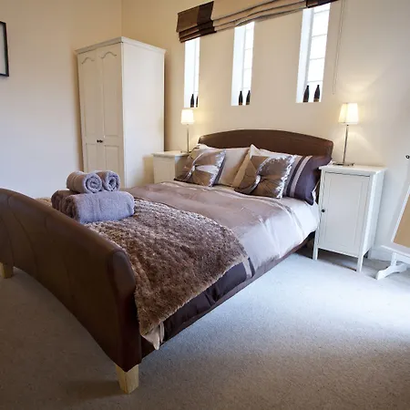 Reubens Court And Hotel