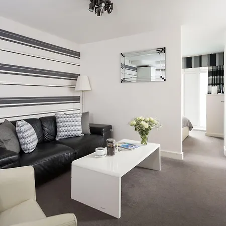 Reubens Court And York